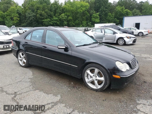 2004 Mercedes-Benz C 230 Kompressor z VIN WDBRF40J84A603752, wystawiony jako Copart lot #60664185 z przebiegiem 185 243 mil mil oraz Czysty tytuł • Clean title. Historia ofert i sprzedaży dostępna na DreamBid. Obrazek 4.