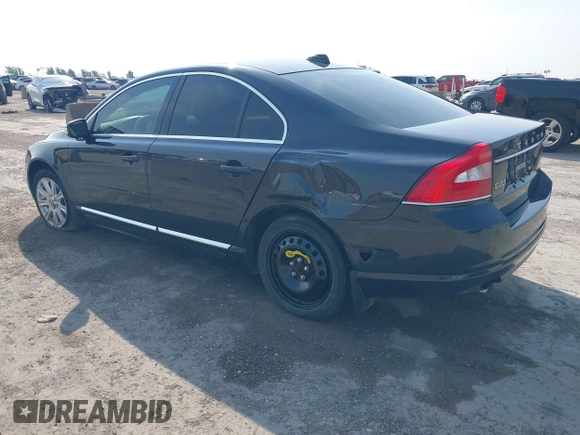 2011 Volvo S80 3.2L z VIN YV1952AS2B1144001, wystawiony jako IAAI lot #42279471 z przebiegiem 107 984 mil mil oraz . Historia ofert i sprzedaży dostępna na DreamBid. Obrazek 3.