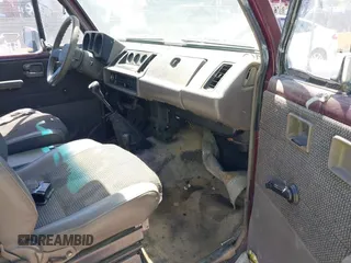 1991 Isuzu Trooper z VIN JACCH58R8M7904079, wystawiony jako IAAI lot #42303036 z przebiegiem 244 672 mil mil oraz . Historia ofert i sprzedaży dostępna na DreamBid. Obrazek 5.