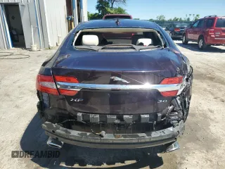2013 Jaguar XF RWD z VIN SAJWA0E71D8S65581, wystawiony jako Copart lot #57835455 z przebiegiem Nie podano mil oraz Czysty tytuł • Clean title. Historia ofert i sprzedaży dostępna na DreamBid. Obrazek 6.