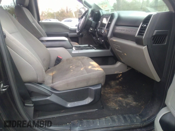 2020 Ford Super Duty F-250 SRW XL with VIN 1FT7W2BT5LED61876, listed as a IAAI auction lot 41526635 with 190,000 mi miles. Bid and sale history available at carsss.com. Image 5.