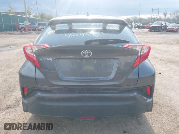 2018 Toyota C-HR XLE z VIN NMTKHMBX3JR009064, wystawiony jako IAAI lot #42095817 z przebiegiem 105 467 mil mil oraz . Historia ofert i sprzedaży dostępna na DreamBid. Obrazek 16.