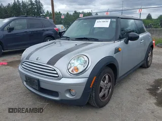 2007 MINI Hardtop with VIN WMWMF33557TU61953, listed as a IAAI auction lot 42678840 with 139,665 mi miles and . Bid and sale history available at DreamBid. Image 6.
