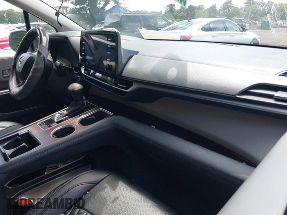 2022 Toyota Sienna LE z VIN 5TDKRKEC9NS118226, wystawiony jako IAAI lot #42535412 z przebiegiem 74 084 mil mil oraz . Historia ofert i sprzedaży dostępna na DreamBid. Obrazek 5.