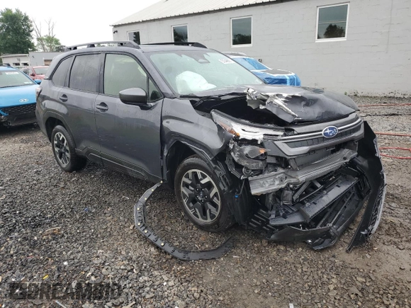 2025 Subaru Forester Premium z VIN JF2SLDDC8SH433230, wystawiony jako Copart lot #57046655 z przebiegiem 4 688 mil mil oraz Szkoda całkowita • Salvage title. Historia ofert i sprzedaży dostępna na DreamBid. Obrazek 4.