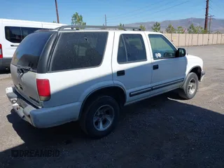 2001 Chevrolet Blazer LT с VIN 1GNCS13W412187723, выставлен на аукционе IAAI как лот 42189626 с пробегом 223 332 миль миль и . История ставок и продаж доступна на DreamBid. Изображение 4.