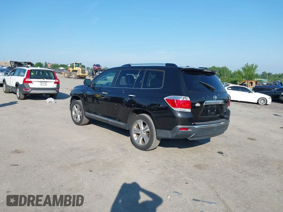 2012 Toyota Highlander Limited z VIN 5TDDK3EH2CS114949, wystawiony jako IAAI lot #42653088 z przebiegiem 133 231 mil mil oraz . Historia ofert i sprzedaży dostępna na DreamBid. Obrazek 3.