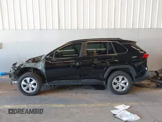 2021 Toyota RAV4 LE z VIN 2T3G1RFV9MC250665, wystawiony jako IAAI lot #42138232 z przebiegiem 40 574 mil mil oraz . Historia ofert i sprzedaży dostępna na DreamBid. Obrazek 15.