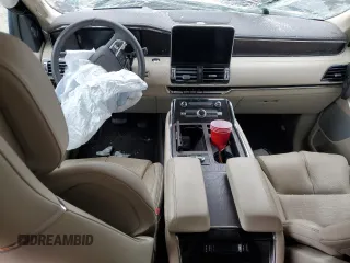 2021 Lincoln Navigator Reserve with VIN 5LMJJ2KT3MEL14652, listed as a Copart auction lot 44128165 with Not provided miles and Salvage title. Bid and sale history available at DreamBid. Image 8.