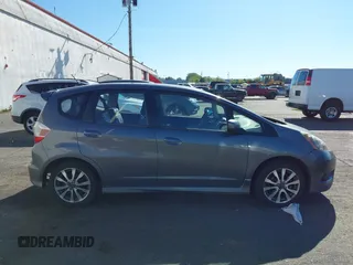2013 Honda Fit Sport with VIN JHMGE8H58DC045219, listed as a IAAI auction lot 42057466 with 121,837 mi miles. Bid and sale history available at carsss.com. Image 13.
