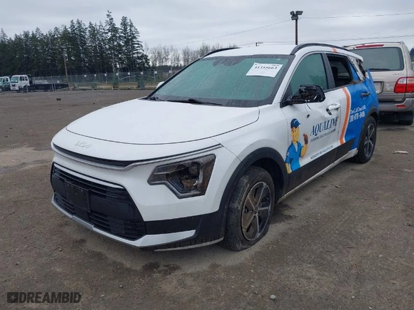2023 Kia Niro EX with VIN KNDCR3LE5P5078461, listed as a IAAI auction lot 41355663 with 47,828 mi miles. Bid and sale history available at carsss.com. Image 2.