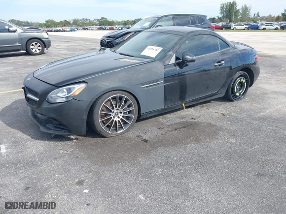 2018 Mercedes-Benz SLC with VIN WDDPK3JA1JF151757, listed as a IAAI auction lot 41234787 with 68,035 mi miles. Bid and sale history available at carsss.com. Image 18.