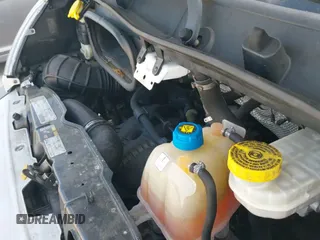 2019 Ram ProMaster Cargo z VIN 3C6TRVCG7KE502322, wystawiony jako IAAI lot #41863824 z przebiegiem 355 881 mil mil oraz . Historia ofert i sprzedaży dostępna na DreamBid. Obrazek 18.