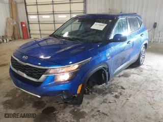 2021 Kia Seltos LX with VIN KNDEPCAA4M7081186, listed as a IAAI auction lot 41739897 with NaN miles. Bid and sale history available at carsss.com. Image 18.