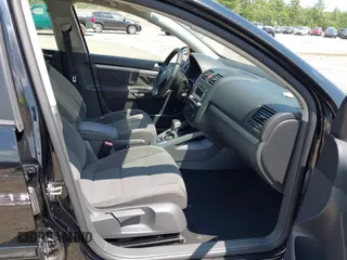 2008 Volkswagen Rabbit S with VIN WVWDB71K58W262173, listed as a IAAI auction lot 42758511 with 151,712 mi miles and . Bid and sale history available at DreamBid. Image 5.