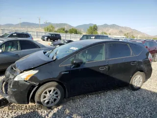 2014 Toyota Prius Two with VIN JTDZN3EU5EJ010191, listed as a Copart auction lot 61942265 with 97,922 mi miles and Salvage title. Bid and sale history available at DreamBid. Image 1.