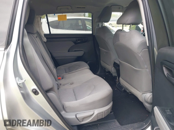 2021 Toyota Highlander L z VIN 5TDCZRBHXMS072546, wystawiony jako IAAI lot #42071752 z przebiegiem 47 233 mil mil oraz . Historia ofert i sprzedaży dostępna na DreamBid. Obrazek 8.