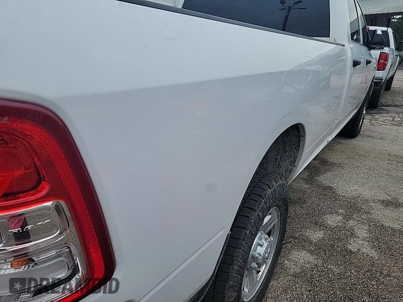 2022 Ram 2500 Tradesman with VIN 3C6UR5HL6NG155598, listed as a IAAI auction lot 42600127 with 123,453 mi miles and . Bid and sale history available at DreamBid. Image 3.