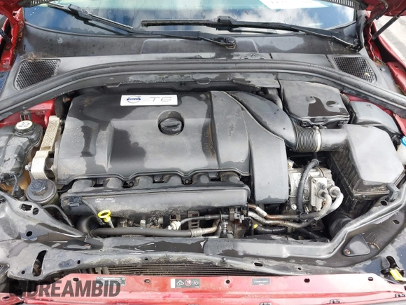 2015 Volvo XC60 T6 with VIN YV4902RKXF2669393, listed as a IAAI auction lot 42380410 with 124,258 mi miles and . Bid and sale history available at DreamBid. Image 10.