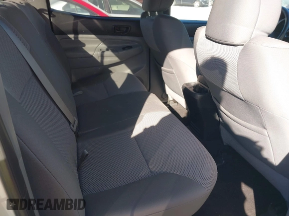 2014 Toyota Tacoma with VIN 5TFLU4EN1EX103052, listed as a IAAI auction lot 41653270 with 121,656 mi miles. Bid and sale history available at carsss.com. Image 8.