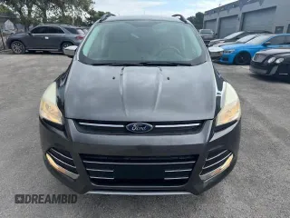 2016 Ford Escape SE z VIN 1FMCU0GX4GUC35892, wystawiony jako Copart lot #56607995 z przebiegiem 55 768 mil mil oraz Nie do naprawy • Non repairable. Historia ofert i sprzedaży dostępna na DreamBid. Obrazek 5.