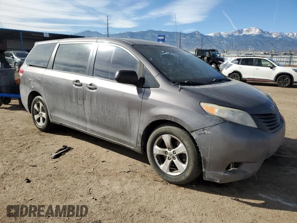 2013 Toyota Sienna L с VIN 5TDZK3DCXDS322283, выставлен на аукционе Copart как лот 43822525 с пробегом 151 341 миль миль и Списание • Salvage title. История ставок и продаж доступна на DreamBid. Изображение 4.