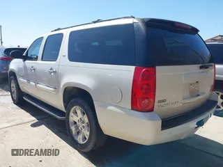 2008 GMC Yukon XL SLT 4SB with VIN 1GKFC16098R204547, listed as a IAAI auction lot 41705893 with 327,803 mi miles and . Bid and sale history available at carsss.com. Image 3.