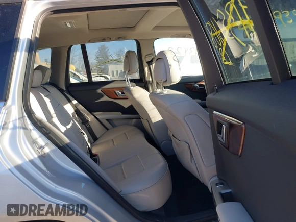 2011 Mercedes-Benz GLK 350 with VIN WDCGG8HB6BF623406, listed as a IAAI auction lot 41693977 with 154,546 mi miles and . Bid and sale history available at DreamBid. Image 8.