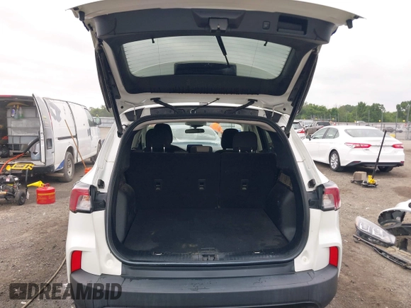 2021 Ford Escape SE z VIN 1FMCU0G6XMUB32625, wystawiony jako IAAI lot #42279918 z przebiegiem 93 646 mil mil oraz . Historia ofert i sprzedaży dostępna na DreamBid. Obrazek 18.