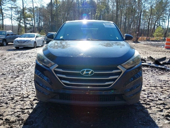 2018 Hyundai Tucson SE with VIN KM8J23A48JU708357, listed as a IAAI auction lot 41274856 with 66,531 mi miles. Bid and sale history available at carsss.com. Image 13.