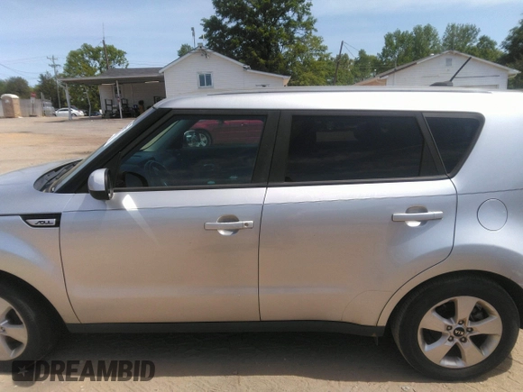 2018 Kia Soul with VIN KNDJN2A2XJ7608165, listed as a IAAI auction lot 42070027 with 85,901 mi miles. Bid and sale history available at carsss.com. Image 14.