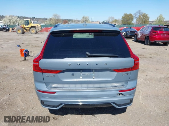 2023 Volvo XC60 Plus Dark Theme with VIN YV4L12RW8P1290213, listed as a IAAI auction lot 41975816 with 7,922 mi miles. Bid and sale history available at carsss.com. Image 16.