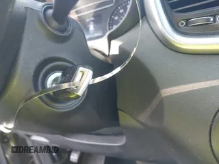 2019 Kia Sorento L z VIN 5XYPG4A38KG506389, wystawiony jako IAAI lot #42114952 z przebiegiem 64 333 mil mil oraz . Historia ofert i sprzedaży dostępna na DreamBid. Obrazek 11.