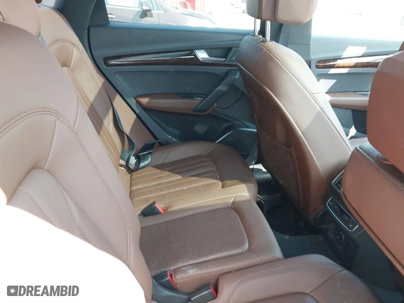 2018 Audi Q5 Premium Plus with VIN WA1BNAFYXJ2146855, listed as a IAAI auction lot 40171757 with 35,458 mi miles. Bid and sale history available at carsss.com. Image 8.
