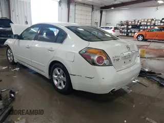 2009 Nissan Altima 2.5 S with VIN 1N4AL21E19N462641, listed as a IAAI auction lot 41353396 with 171,075 mi miles. Bid and sale history available at carsss.com. Image 3.