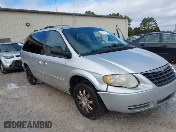 2006 Chrysler Town & Country Touring with VIN 2A4GP54LX6R859617, listed as a IAAI auction lot 41484842 with 283,845 mi miles and . Bid and sale history available at DreamBid. Image 6.