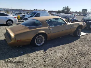 1981 Pontiac Firebird z VIN 1G2AV87W4BL126107, wystawiony jako Copart lot #87655375 z przebiegiem 619 341 mil mil oraz Tytuł czysty. Historia ofert i sprzedaży dostępna na DreamBid. Obrazek 3.