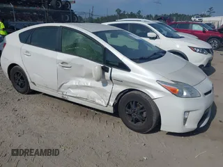 2013 Toyota Prius One z VIN JTDKN3DU1D5695574, wystawiony jako IAAI lot #42168280 z przebiegiem 106 794 mil mil oraz . Historia ofert i sprzedaży dostępna na DreamBid. Obrazek 1.