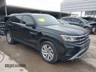2023 Volkswagen Atlas SE z VIN 1V2KE2CA8PC225834, wystawiony jako IAAI lot #41330975 z przebiegiem 13 629 mil mil oraz . Historia ofert i sprzedaży dostępna na DreamBid. Obrazek 1.