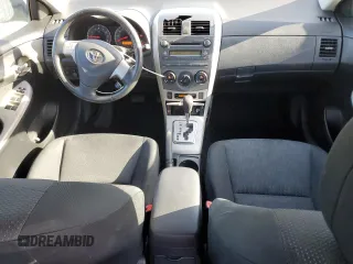 2010 Toyota Corolla z VIN 1NXBU4EE2AZ281538, wystawiony jako Copart lot #54864765 z przebiegiem 157 326 mil mil oraz Szkoda całkowita • Salvage title. Historia ofert i sprzedaży dostępna na DreamBid. Obrazek 8.