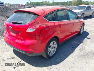 2012 Ford Focus SEL with VIN 1FAHP3M22CL213780, listed as a IAAI auction lot 42071129 with 151,924 mi miles. Bid and sale history available at carsss.com. Image 4.