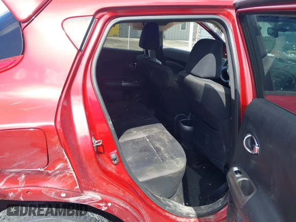 2014 Nissan Juke S with VIN JN8AF5MV7ET364402, listed as a IAAI auction lot 41808136 with 146,153 mi miles. Bid and sale history available at carsss.com. Image 8.