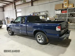2001 Chevrolet S-10 LS with VIN 1GCCS19W018256081, listed as a Copart auction lot 53629275 with 145,627 mi miles and Salvage Title. Bid and sale history available at DreamBid. Image 2.