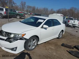 2014 Toyota Camry L with VIN 4T1BF1FK6EU334034, listed as a IAAI auction lot 41792144 with 133,940 mi miles. Bid and sale history available at carsss.com. Image 18.