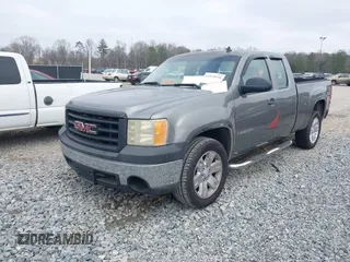 2008 GMC Sierra 1500 Work Truck z VIN 1GTEC19X08Z301295, wystawiony jako IAAI lot #41810350 z przebiegiem 266 306 mil mil oraz . Historia ofert i sprzedaży dostępna na DreamBid. Obrazek 2.
