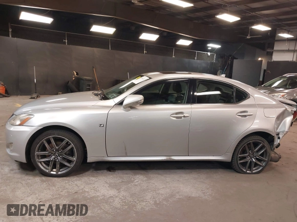 2009 Lexus IS 250 z VIN JTHCK262395033360, wystawiony jako IAAI lot #42064172 z przebiegiem 133 542 mil mil oraz . Historia ofert i sprzedaży dostępna na DreamBid. Obrazek 14.
