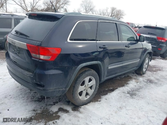 2011 Jeep Grand Cherokee Laredo with VIN 1J4RR4GG0BC610046, listed as a IAAI auction lot 41730587 with 177,032 mi miles. Bid and sale history available at carsss.com. Image 4.