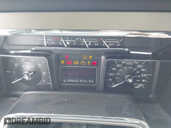 2014 Lincoln Navigator z VIN 5LMJJ2J53EEL08886, wystawiony jako IAAI lot #41971904 z przebiegiem 140 190 mil mil oraz . Historia ofert i sprzedaży dostępna na DreamBid. Obrazek 7.