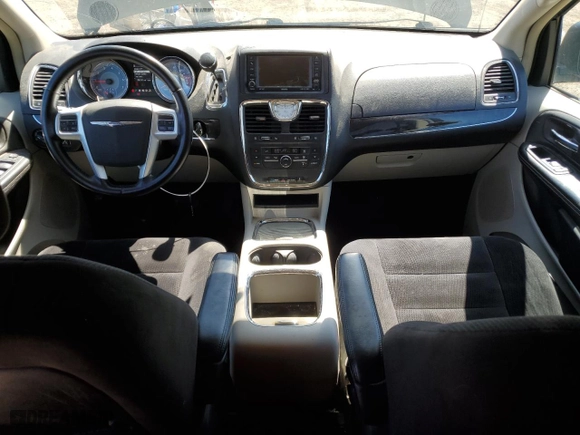 2014 Chrysler Town & Country Touring with VIN 2C4RC1BG6ER299909, listed as a Copart auction lot 53204345 with 196,131 mi miles and Clean Title. Bid and sale history available at carsss.com. Image 8.