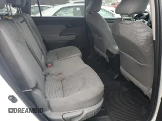 2022 Toyota Highlander L with VIN 5TDCZRBHXNS210846, listed as a Copart auction lot 87204684 with 19,239 mi miles and Salvage title. Bid and sale history available at DreamBid. Image 11.